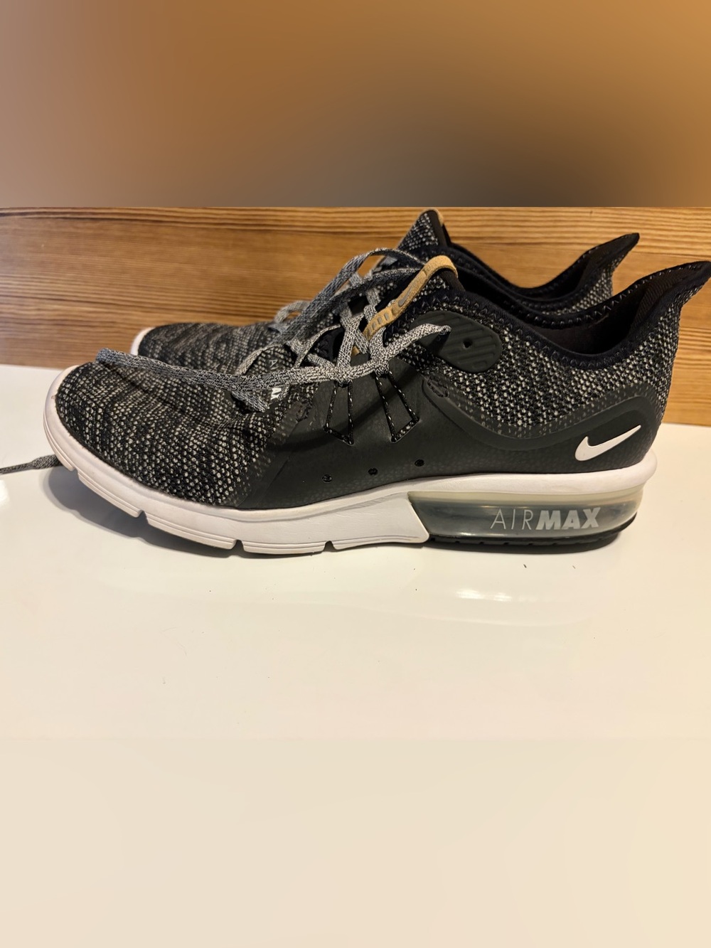 Nike Air Max Sequent 3 Black White Running Shoes 908993 011 Womens Size 10.5